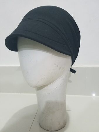 Canvas with Tie Back Bonnet - Black