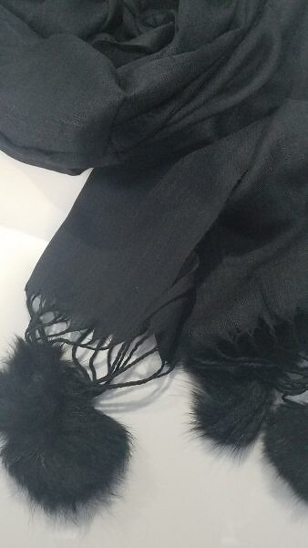 Cashmere Scarf with Pom Pom - Black