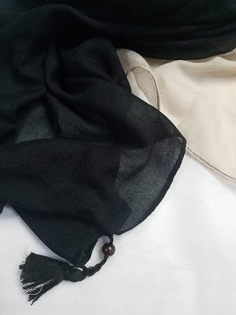 Reversible Maxi Lawn Scarf - Black and Cream