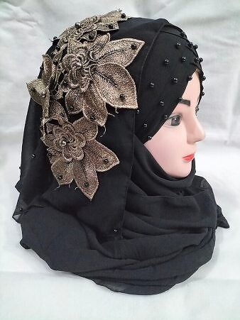 Pearl Ready to Wear with Flower Bunch – Black Pearl Ready to Wear with Flower Bunch – Black