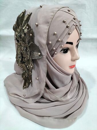 Pearl Ready to Wear with Flower Bunch - Nude Pearl Ready to Wear with Flower Bunch - Nude