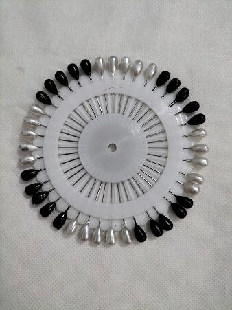 Black and White Pins Wheel - Drops