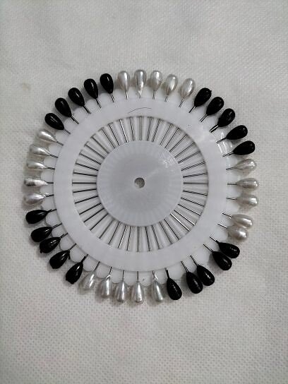 Black and White Pins Wheel - Drops