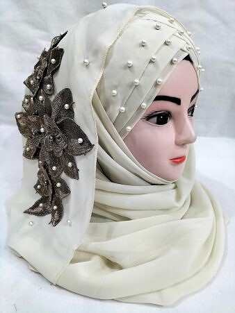 Pearl Ready to Wear with Flower Bunch - Cream Pearl Ready to Wear with Flower Bunch - Cream