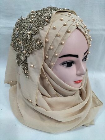 Pearl Ready to Wear with Bunch - Fawn Pearl Ready to Wear with Bunch - Fawn