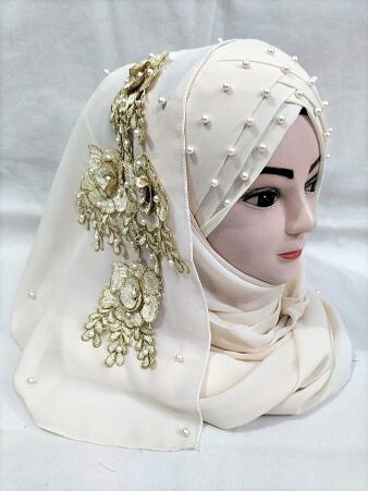 Pearl Ready to Wear with Matching Bunch - Light Cream