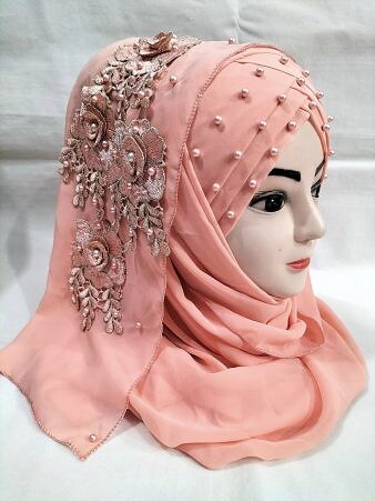 Pearl Ready to Wear with Matching Bunch - Peach Pearl Ready to Wear with Matching Bunch - Peach