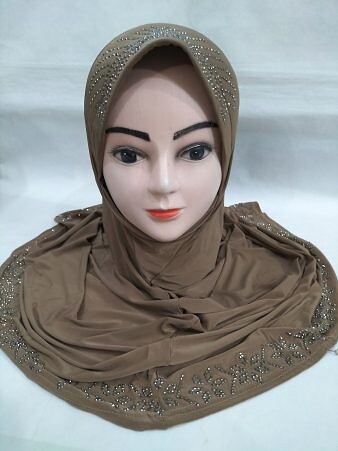 Fancy Hooded Makna - Coffee Fancy Hooded Makna - Coffee