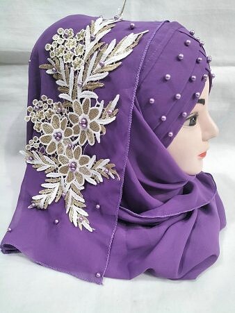 Pearl Floral Ready to Wear with 3D Bunch - Purple Pearl Floral Ready to Wear with 3D Bunch - Purple