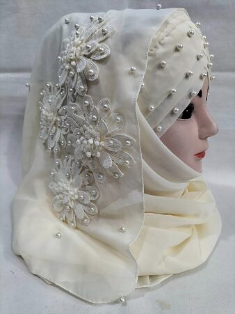 Pearl Ready to Wear with Matching 3D Bunch - Cream