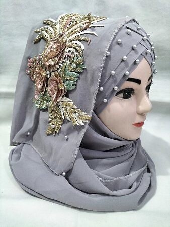 Pearl Floral Ready to Wear with 3D Bridal Bunch - Grey Pearl Floral Ready to Wear with 3D Bridal Bunch - Grey