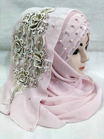 Pearl Floral Ready to Wear with 3D Fancy Bunch - Light Pink