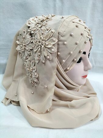 Pearl Ready to Wear with Matching 3D Bunch - Light Golden Pearl Ready to Wear with Matching 3D Bunch - Light Golden