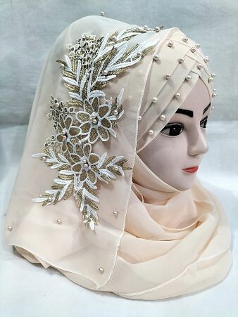 Pearl Floral Ready to Wear with 3D Bunch - Light Peach Pearl Floral Ready to Wear with 3D Bunch - Light Peach