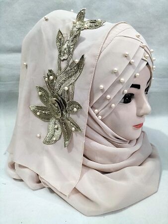 Pearl Ready to Wear with Golden Bunch - Nude Pink (Design 2)
