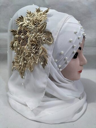 Pearl Ready to Wear with Golden Bunch - White (Design 2)