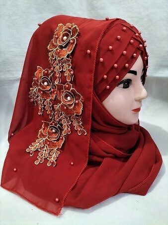 Pearl Ready to Wear with Matching Bunch – Maroon