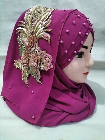 Pearl Floral Ready to Wear with 3D Bridal Bunch - Fuchsia