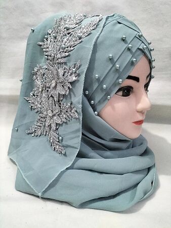 Pearl Floral Ready to Wear with Silver Bunch - Mint Green