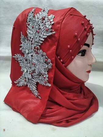 Pearl Floral Ready to Wear with Silver Bunch - Red 2