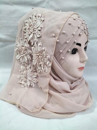 Pearl Ready to Wear with Matching 3D Bunch - Nude Pink Pearl Ready to Wear with Matching 3D Bunch - Nude Pink