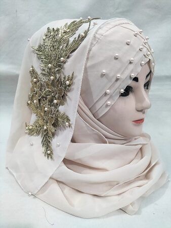 Pearl Ready to Wear with Golden Bunch - Design 2 - Nude