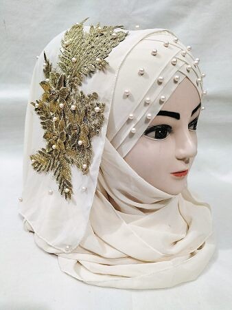 Pearl Ready to Wear with Golden Bunch - Design 2 - Vanilla