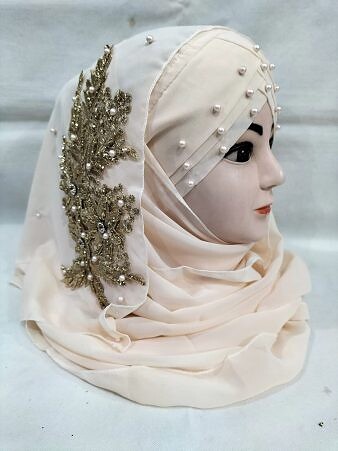 Pearl Ready to Wear with Golden Bunch - Light Peach