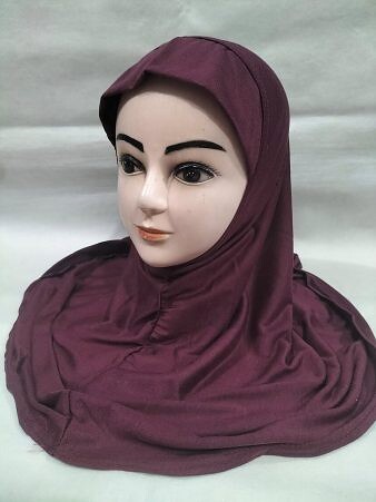 Plain Ready to Wear Makna - Burgundy Plain Ready to Wear Makna - Burgundy