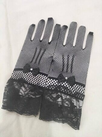 Elegant Lace Mesh Gloves Black | Modest Gloves Pakistan